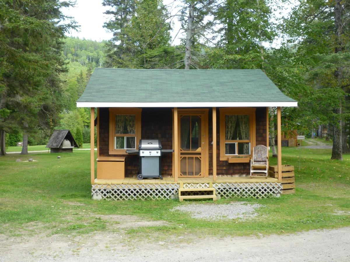 Vila Riviere Petit Saguenay Exteriér fotografie